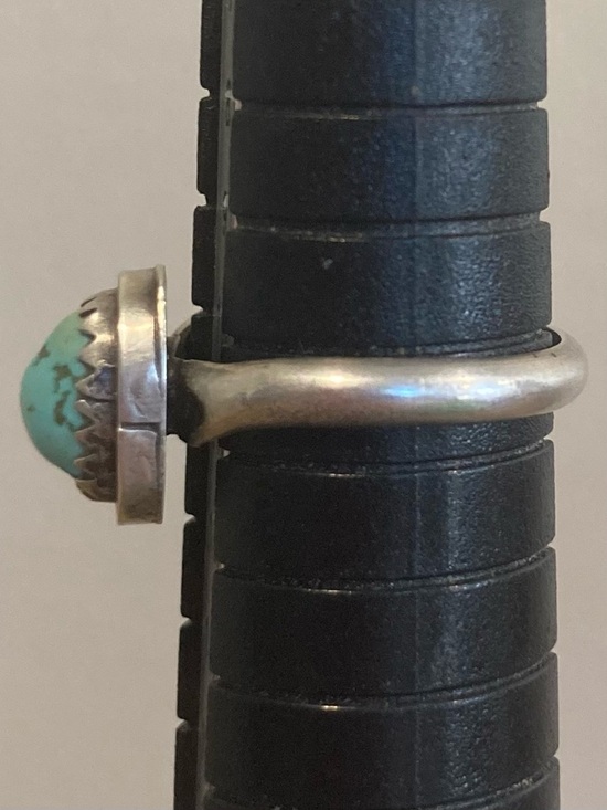 Silver Tone Sawtooth Bezel with Turquoise Colored Stone Ring Approx 5.5 Size - Picture 11 of 14